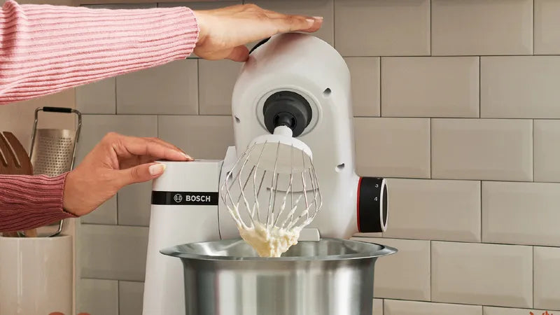 Seria 2 Robot de bucatarie MUM 700 W Alb, Alb MUMS2EW20, Bosch