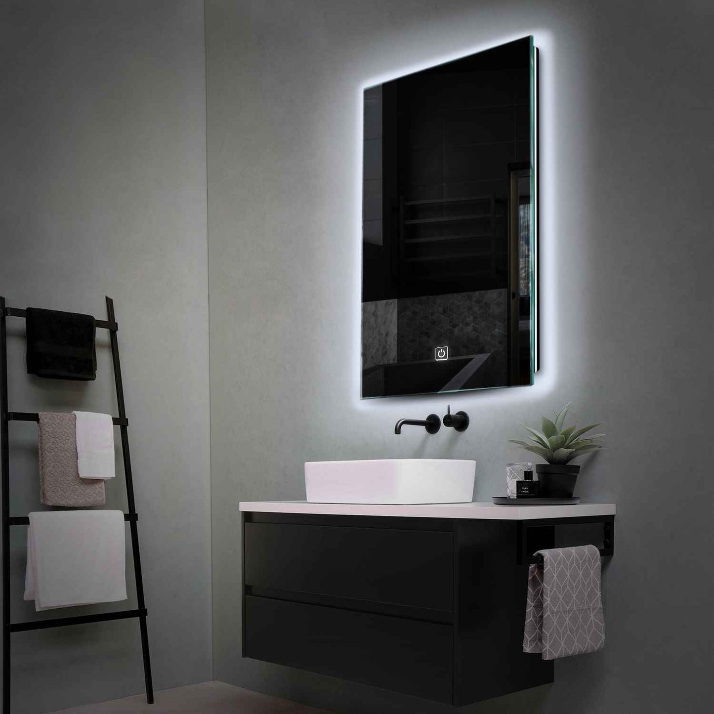 Oglinda LED verticala cu lumina LED rece Gama Ambient Model 1 cu buton touch - Reyze