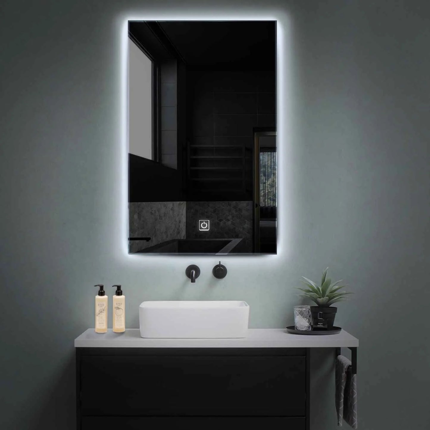 Oglinda LED verticala cu lumina LED rece Gama Ambient Model 1 cu buton touch - Reyze